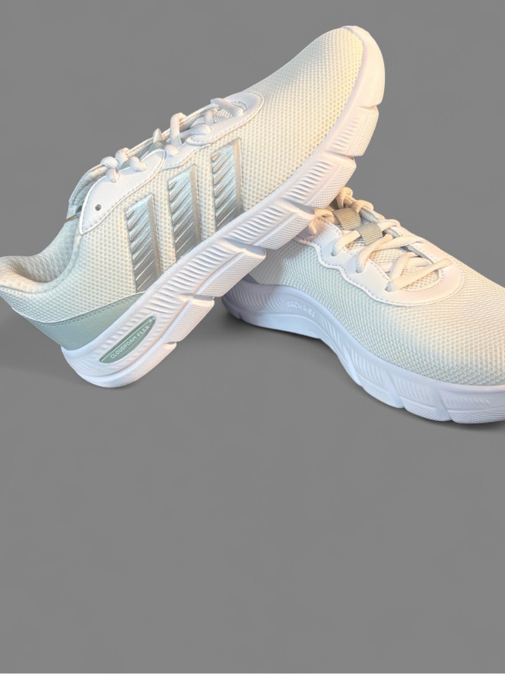 Lightweight Women's White Athletic Sneakers